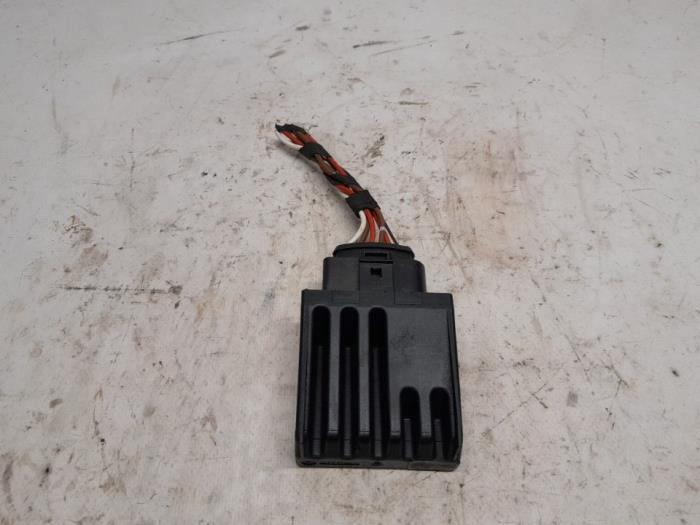 Gebruikte Brandstofpomp module Skoda Octavia Combi (NXAC) 2.0 TDI GreenTec 16V Prijs € 47,25 Margeregeling aangeboden door Reclycar De Boer BV