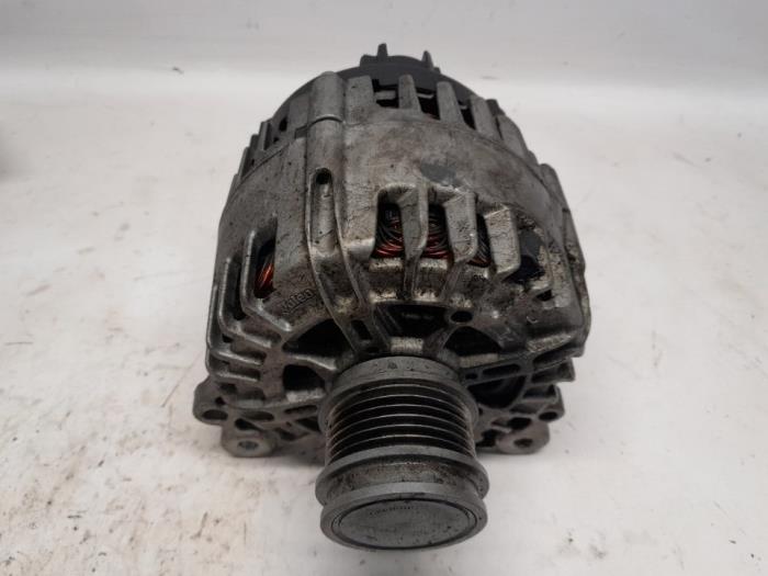 Gebruikte Dynamo Skoda Octavia Combi (NXAC) 2.0 TDI GreenTec 16V Prijs € 183,75 Margeregeling aangeboden door Reclycar De Boer BV
