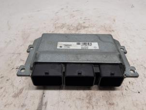 Gebruikte Inspuitcomputer Dacia Duster (HS) 1.6 SCe 115 16V Prijs op aanvraag aangeboden door Reclycar De Boer BV