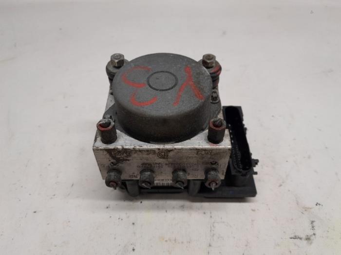 Gebruikte ABS Pomp Fiat Sedici (189) 1.6 16V Emotion 4x4 Prijs € 236,25 Margeregeling aangeboden door Reclycar De Boer BV