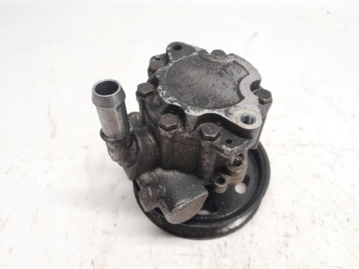 Gebruikte Servopomp Volkswagen New Beetle (9C1/9G1) 2.0 Prijs € 31,50 Margeregeling aangeboden door Reclycar De Boer BV
