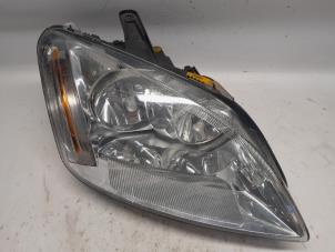 Gebruikte Koplamp rechts Ford Focus C-Max 1.6 16V Prijs € 52,50 Margeregeling aangeboden door Reclycar De Boer BV
