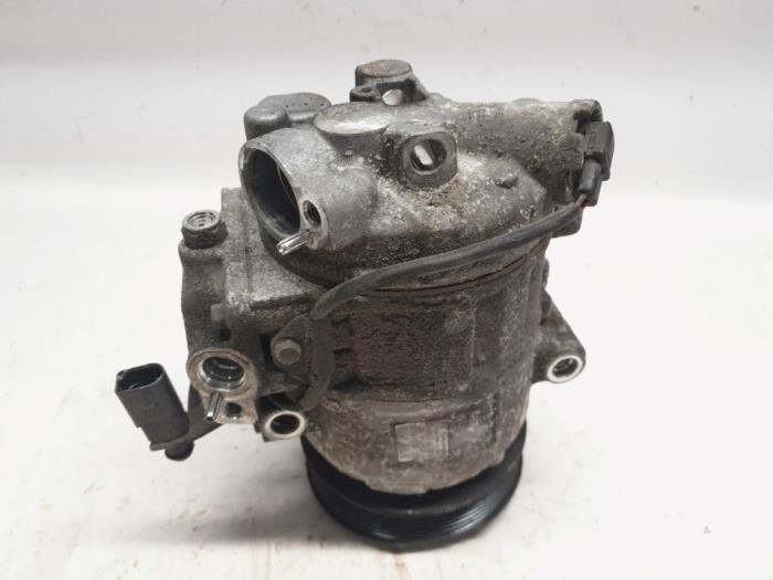 Gebruikte Aircopomp Volkswagen Polo IV (9N1/2/3) 1.2 Prijs € 52,50 Margeregeling aangeboden door Reclycar De Boer BV