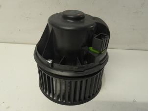 Gebruikte Aanjager Ford C-Max (DXA) 1.6 SCTi 16V Prijs € 36,75 Margeregeling aangeboden door Reclycar De Boer BV