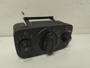 Gebruikte Schakelaar Licht Ford C-Max (DXA) 1.6 SCTi 16V Prijs € 52,50 Margeregeling aangeboden door Reclycar De Boer BV