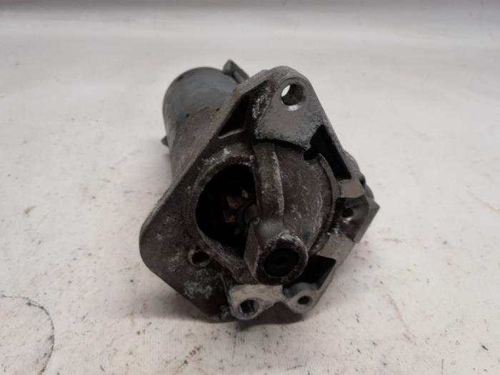 Gebruikte Startmotor Renault Scénic III (JZ) 1.5 dCi 105 Prijs € 26,25 Margeregeling aangeboden door Reclycar De Boer BV