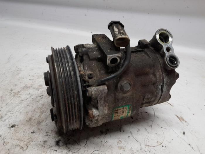 Gebruikte Pomp Airco Opel Corsa C (F08/68) 1.4 16V Twin Port Prijs € 52,50 Margeregeling aangeboden door Reclycar De Boer BV