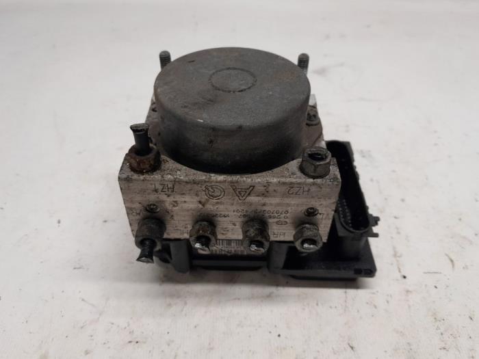 Gebruikte ABS Pomp Opel Corsa D 1.2 16V Prijs € 315,00 Margeregeling aangeboden door Reclycar De Boer BV