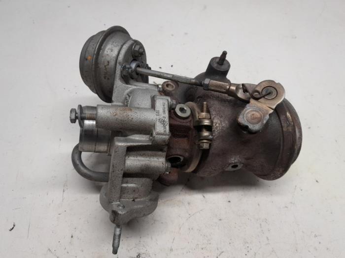 Gebruikte G-lader Citroen C3 (SX/SW) 1.2 12V e-THP PureTech 110 Prijs € 262,50 Margeregeling aangeboden door Reclycar De Boer BV