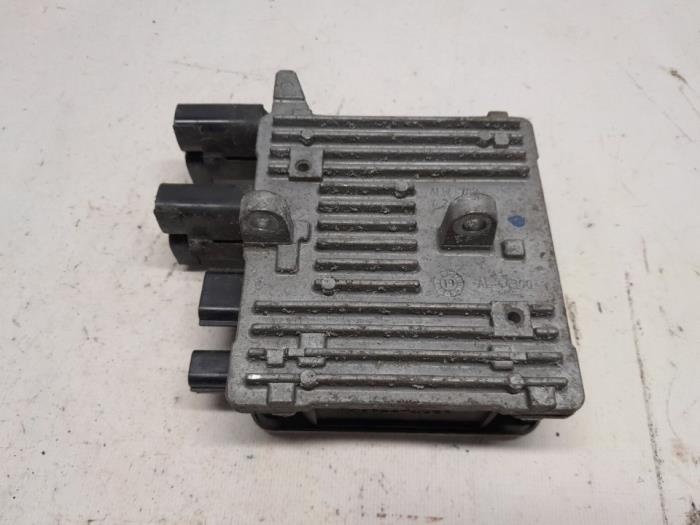 Gebruikte Computer Stuurbekrachtiging Renault Twingo III (AH) 1.0 SCe 75 12V Prijs € 105,00 Margeregeling aangeboden door Reclycar De Boer BV