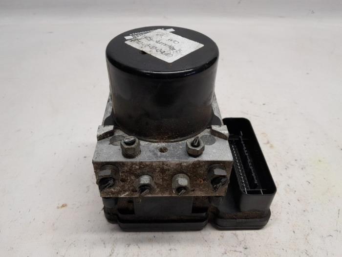 Gebruikte ABS Pomp Ford Focus 3 1.0 Ti-VCT EcoBoost 12V 100 Prijs € 68,25 Margeregeling aangeboden door Reclycar De Boer BV