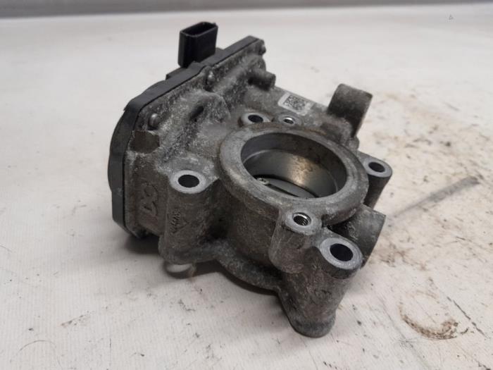 Gebruikte Gasklephuis Renault Clio IV Estate/Grandtour (7R) 0.9 Energy TCE 12V Prijs € 28,35 Margeregeling aangeboden door Reclycar De Boer BV