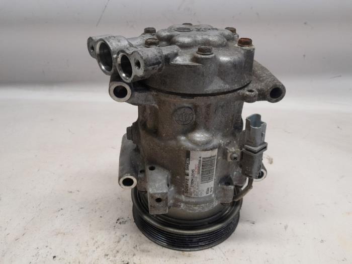 Gebruikte Aircopomp Renault Modus/Grand Modus (JP) 1.6 16V Prijs € 33,60 Margeregeling aangeboden door Reclycar De Boer BV