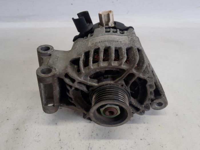 Gebruikte Dynamo Ford Focus 2 Wagon 1.6 16V Prijs € 28,35 Margeregeling aangeboden door Reclycar De Boer BV