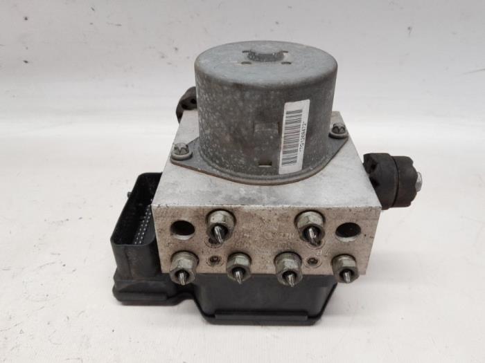 Gebruikte ABS Pomp Mini Mini (R56) 1.6 16V One Prijs € 105,00 Margeregeling aangeboden door Reclycar De Boer BV