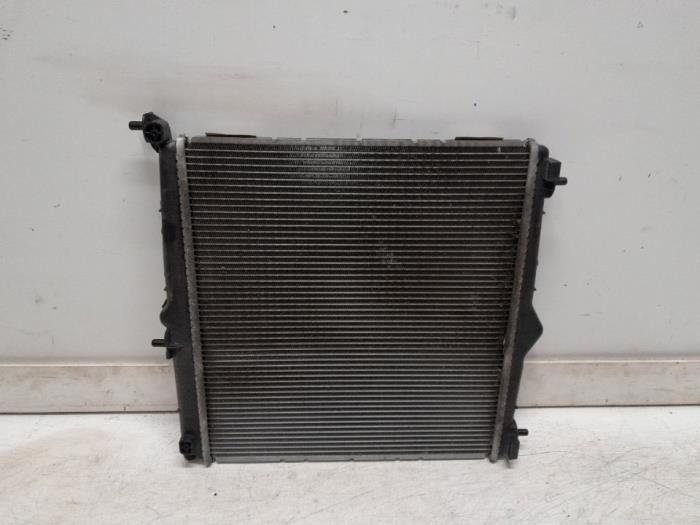 Gebruikte Radiateur Peugeot 208 II (UB/UH/UP) 1.2 Vti 12V PureTech 75 Prijs € 89,25 Margeregeling aangeboden door Reclycar De Boer BV