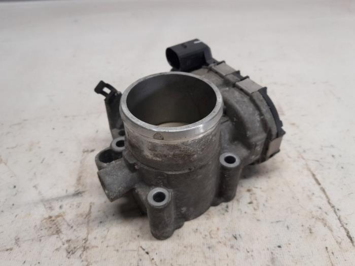 Gebruikte Gasklephuis Ford Fiesta 6 (JA8) 1.25 16V Prijs € 18,90 Margeregeling aangeboden door Reclycar De Boer BV
