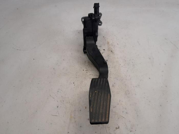 Gebruikte Gaspedaalpositie Sensor Fiat Tipo (356H/357H) 1.6 D Multijet II 16V Prijs € 32,55 Margeregeling aangeboden door Reclycar De Boer BV