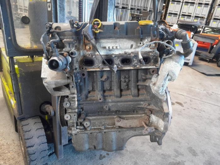 Gebruikte Motor Opel Corsa D 1.2 16V Prijs € 945,00 Margeregeling aangeboden door Reclycar De Boer BV