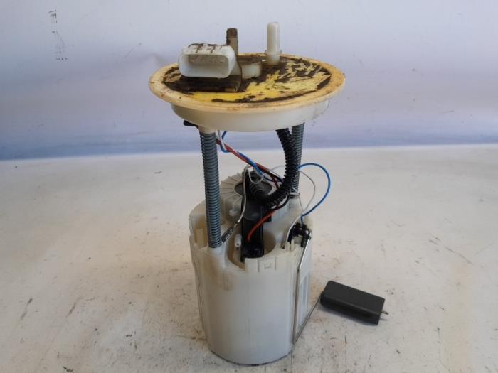 Gebruikte Tank element Pomp Citroen DS5 (KD/KF) 2.0 HDiF 160 16V Prijs € 42,00 Margeregeling aangeboden door Reclycar De Boer BV