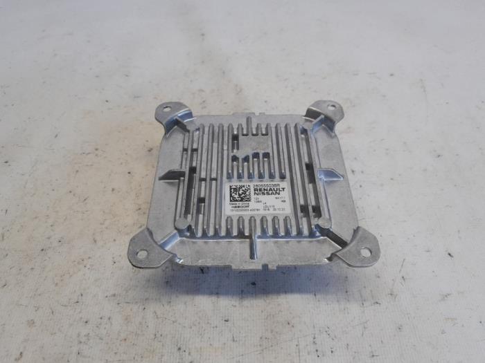 Gebruikte Module LED koplamp Renault Austral 1.2 Mild Hybrid Advanced 130 Prijs € 94,50 Margeregeling aangeboden door Reclycar De Boer BV