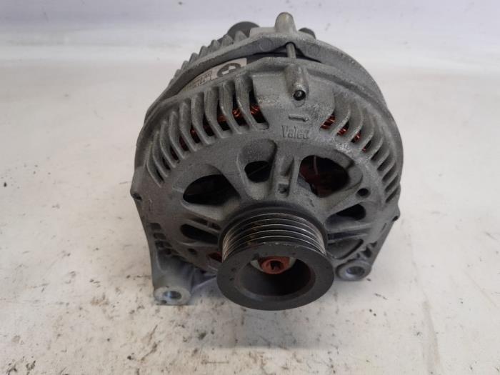 Gebruikte Dynamo BMW 5 serie Touring (E39) 525d 24V Prijs € 47,25 Margeregeling aangeboden door Reclycar De Boer BV
