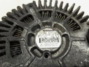 Dynamo van een Nissan Qashqai (J10) 2.0 dCi 4x4 2010
