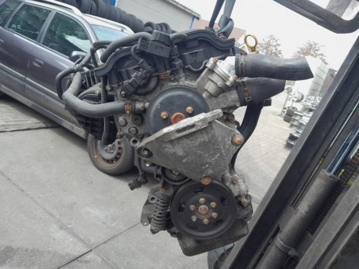 Gebruikte Motor Opel Astra H (L48) 1.4 16V Twinport Prijs € 525,00 Margeregeling aangeboden door Reclycar De Boer BV