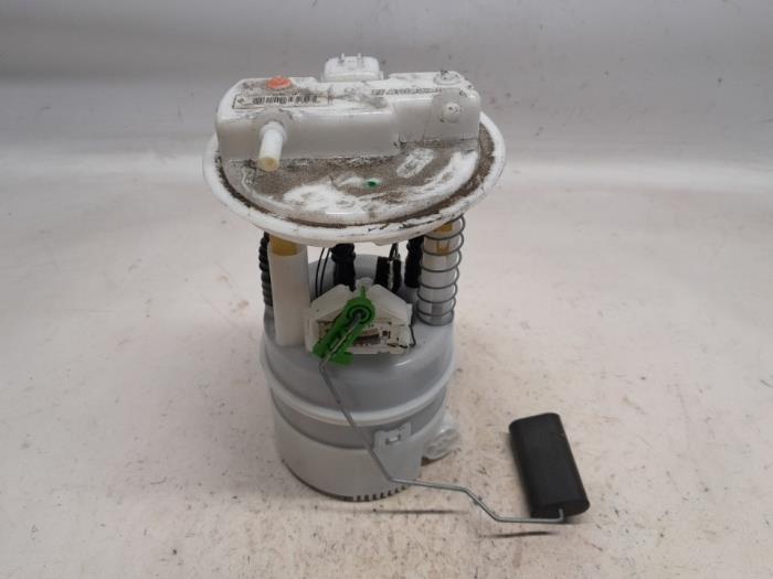 Gebruikte Tank element Pomp Renault Captur I (2R) 1.3 TCE 150 16V Prijs € 52,50 Margeregeling aangeboden door Reclycar De Boer BV