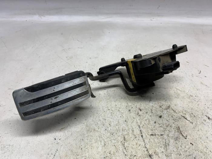 Gebruikte Gaspedaalpositie Sensor Nissan Qashqai (J10) 2.0 dCi 4x4 Prijs € 26,25 Margeregeling aangeboden door Reclycar De Boer BV