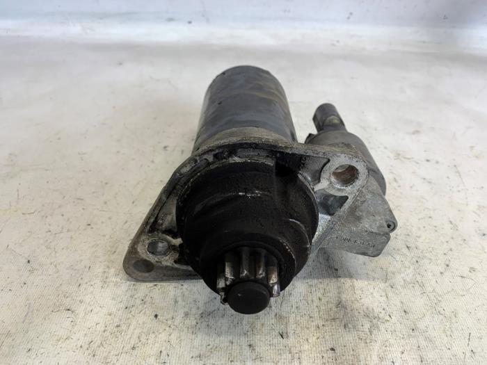 Gebruikte Startmotor Volkswagen Caddy III (2KA,2KH,2CA,2CH) 1.9 TDI Prijs € 27,30 Margeregeling aangeboden door Reclycar De Boer BV