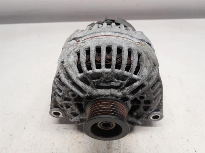 Gebruikte Alternator Mercedes E Combi (S211) 3.2 E-320 V6 18V Prijs € 78,75 Margeregeling aangeboden door Reclycar De Boer BV