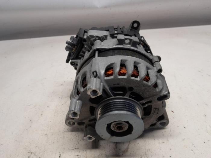 Gebruikte Dynamo Fiat Panda (312) 1.0 Hybrid Prijs € 656,25 Margeregeling aangeboden door Reclycar De Boer BV