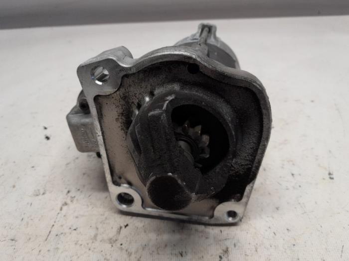 Gebruikte Startmotor Opel Corsa F (UB/UH/UP) 1.2 Turbo 12V 100 Prijs € 33,60 Margeregeling aangeboden door Reclycar De Boer BV