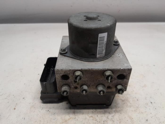 Gebruikte ABS Pomp Mini Mini (R56) 1.4 16V One Prijs € 94,50 Margeregeling aangeboden door Reclycar De Boer BV
