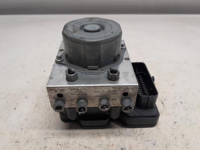 Gebruikte ABS Pomp Fiat Panda (312) 1.0 Hybrid Prijs € 154,35 Margeregeling aangeboden door Reclycar De Boer BV