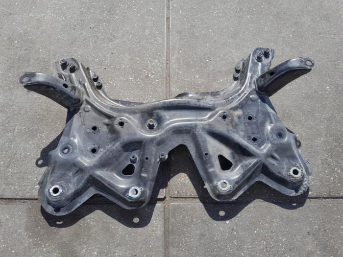 Gebruikte Subframe Fiat Panda (312) 1.0 Hybrid Prijs € 210,00 Margeregeling aangeboden door Reclycar De Boer BV