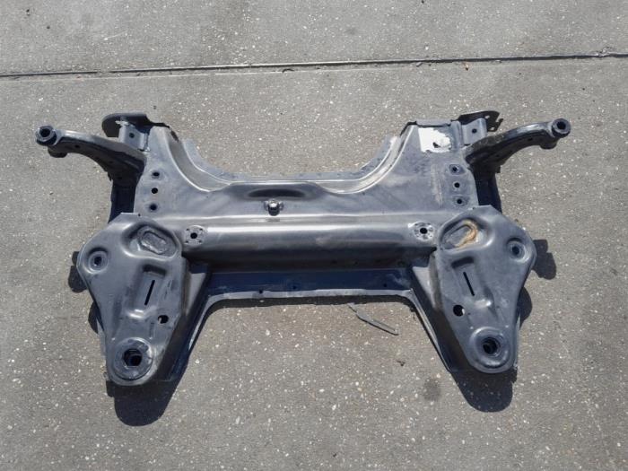 Gebruikte Subframe Opel Corsa F (UB/UH/UP) 1.2 Turbo 12V 100 Prijs € 176,40 Margeregeling aangeboden door Reclycar De Boer BV