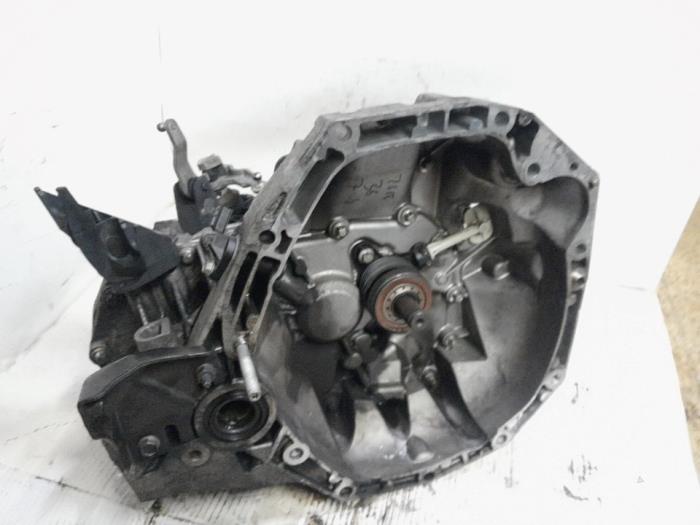 Gebruikte Versnellingsbak Renault Megane III Berline (BZ) 1.5 dCi 85 Prijs € 420,00 Margeregeling aangeboden door Reclycar De Boer BV