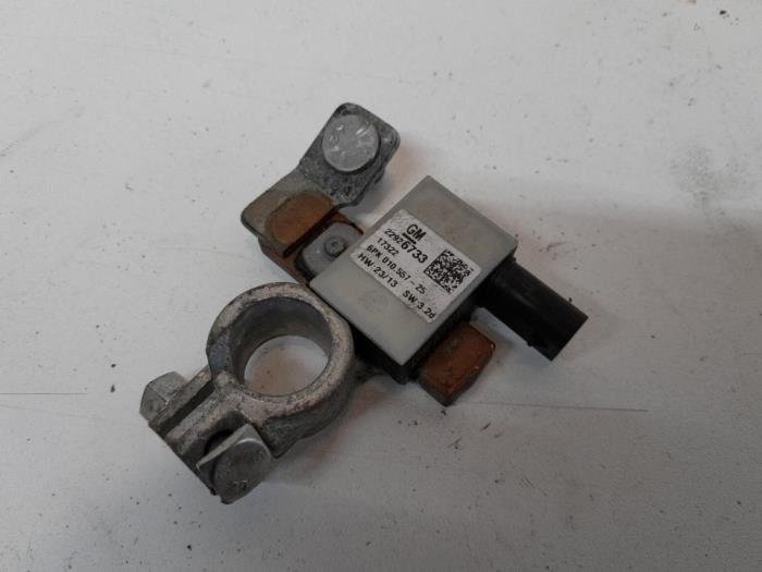 Gebruikte Accu sensor Opel Karl 1.0 12V Prijs € 23,10 Margeregeling aangeboden door Reclycar De Boer BV