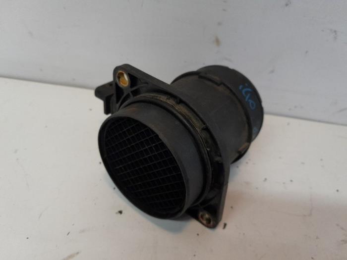 Gebruikte Luchthoeveelheidsmeter Hyundai i40 CW (VFC) 1.7 CRDi 16V Prijs € 24,15 Margeregeling aangeboden door Reclycar De Boer BV