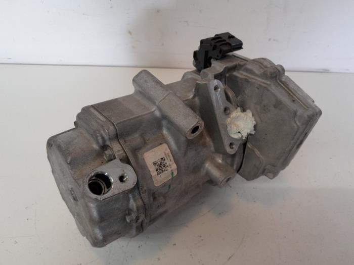 Gebruikte Pomp Airco Renault Symbioz (RJB) 1.6 E-Tech Full Hybrid 145 Prijs € 268,80 Margeregeling aangeboden door Reclycar De Boer BV