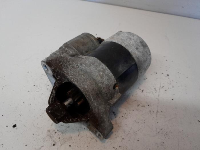 Gebruikte Startmotor Renault Clio III (BR/CR) 1.2 16V TCe 100 Prijs € 23,10 Margeregeling aangeboden door Reclycar De Boer BV
