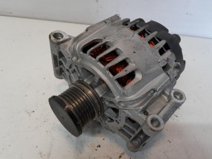 Gebruikte Dynamo Peugeot 207 SW (WE/WU) 1.6 16V VTRi Prijs € 43,05 Margeregeling aangeboden door Reclycar De Boer BV