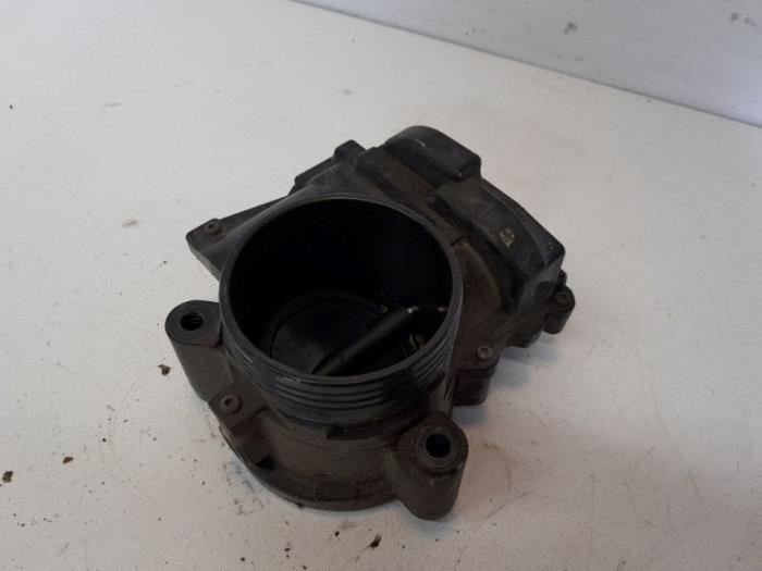 Gebruikte Gasklephuis Peugeot 207 SW (WE/WU) 1.6 16V VTRi Prijs € 37,80 Margeregeling aangeboden door Reclycar De Boer BV