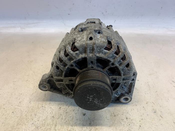 Gebruikte Dynamo Audi A4 (B5) 1.8 20V Prijs € 33,60 Margeregeling aangeboden door Reclycar De Boer BV
