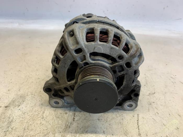 Gebruikte Alternator Volkswagen Up! (121) 1.0 12V EcoFuel Prijs € 42,00 Margeregeling aangeboden door Reclycar De Boer BV
