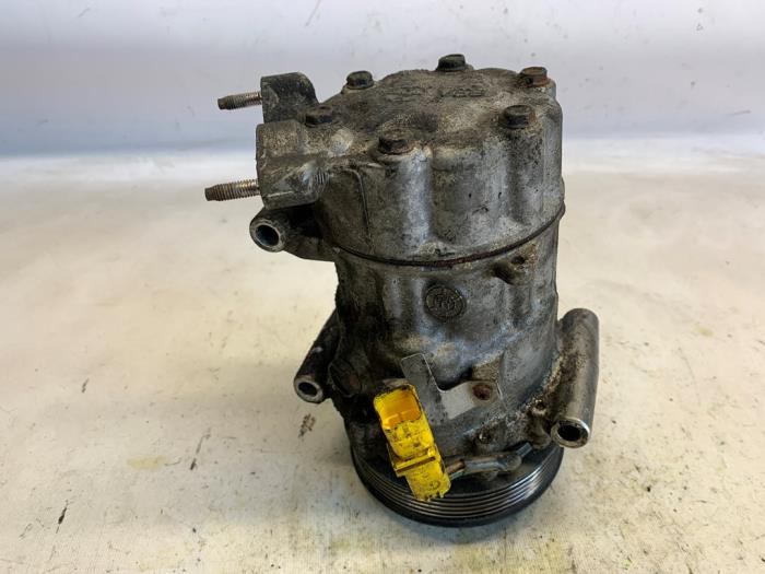 Gebruikte Aircopomp Peugeot 206 (2A/C/H/J/S) 1.4 XR,XS,XT,Gentry Prijs € 52,50 Margeregeling aangeboden door Reclycar De Boer BV