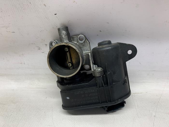 Gasklephuis Peugeot 308 (L3/L8/LB/LH/LP), 2013 / 2021 1.2 12V VTi PureTech 82, Hatchback, 4Dr, Benzine, 1.199cc, 60kW (82pk), FWD, EB2F; HMZ, 2013-09 / 2021-06, LPHMZ (Gebruikt)