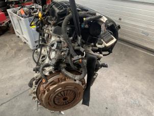 Motor van een Peugeot 308 (L3/L8/LB/LH/LP) 1.2 12V VTi PureTech 82 2014